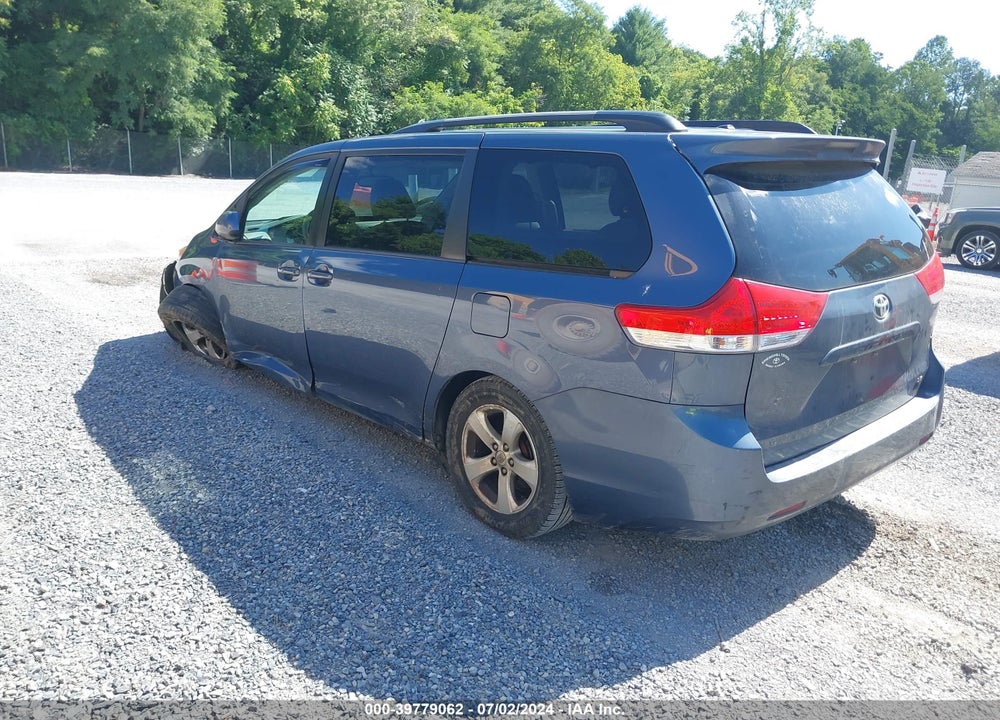 2014 TOYOTA SIENNA LE V6 8 PASSENGER VIN: 5TDKK3DC1ES519474