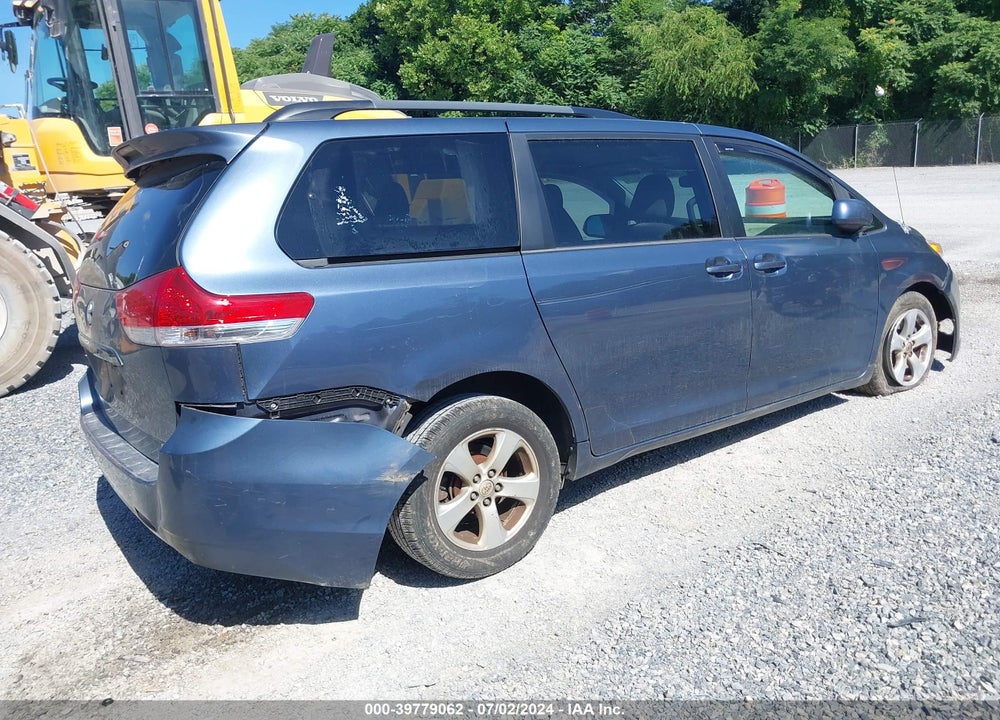 2014 TOYOTA SIENNA LE V6 8 PASSENGER VIN: 5TDKK3DC1ES519474