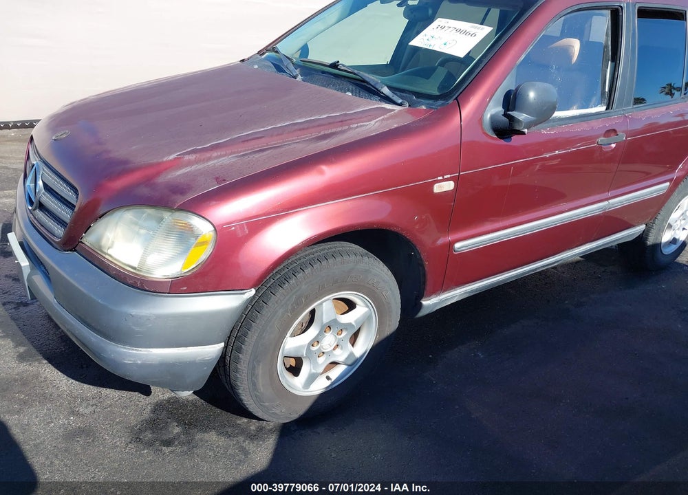 1999 MERCEDES-BENZ ML 320 VIN: 4JGAB54E8XA121683
