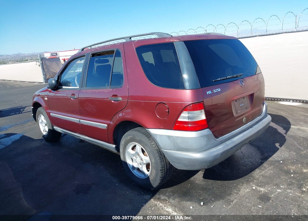 1999 MERCEDES-BENZ ML 320 VIN: 4JGAB54E8XA121683