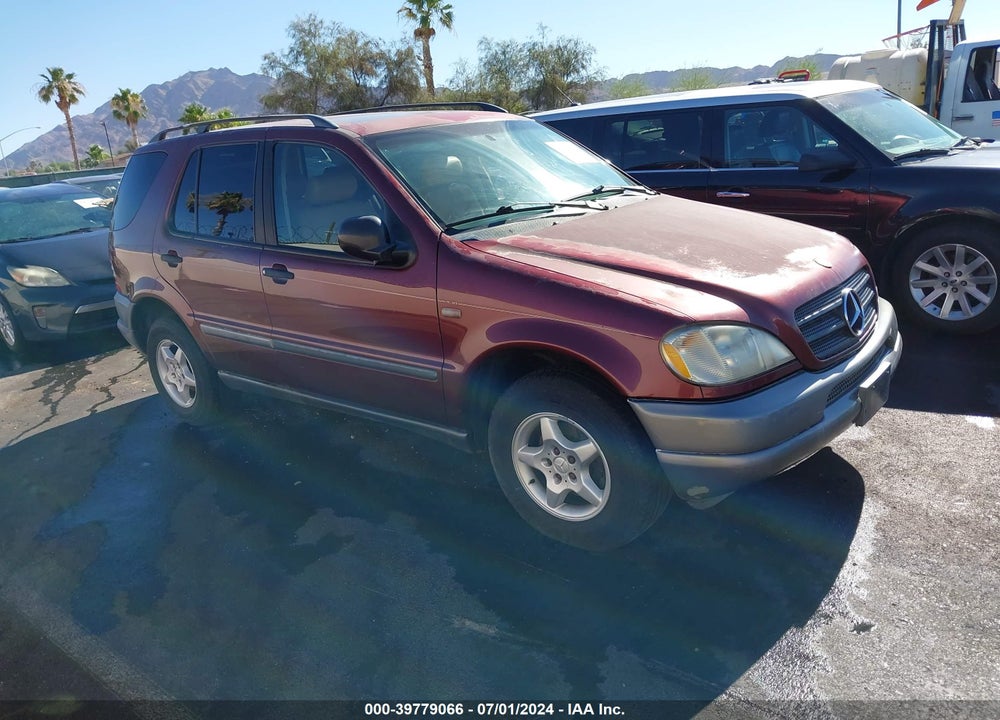 1999 MERCEDES-BENZ ML 320 VIN: 4JGAB54E8XA121683