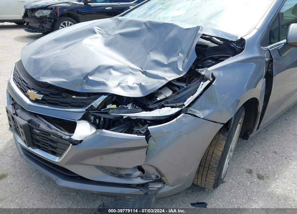 2018 CHEVROLET CRUZE LT AUTO VIN: 1G1BE5SM9J7198764