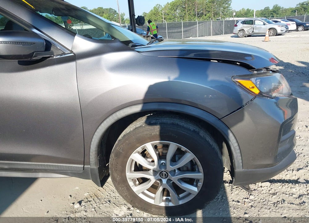 2017 NISSAN ROGUE VIN: KNMAT2MT8HP604572