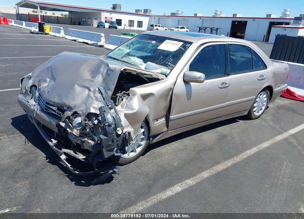 2000 MERCEDES-BENZ E 320 VIN: WDBJF65J3YB100597