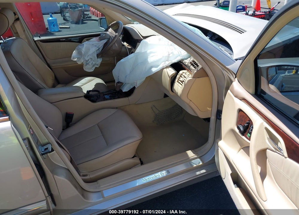 2000 MERCEDES-BENZ E 320 VIN: WDBJF65J3YB100597