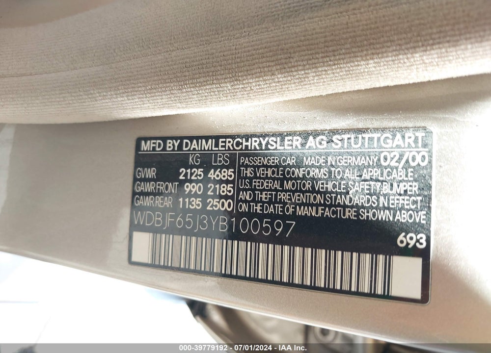 2000 MERCEDES-BENZ E 320 VIN: WDBJF65J3YB100597