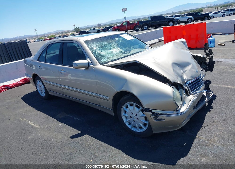 2000 MERCEDES-BENZ E 320 VIN: WDBJF65J3YB100597