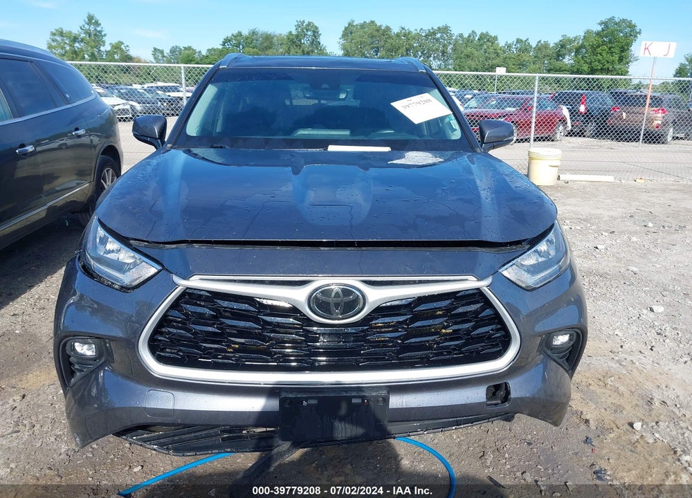 2020 TOYOTA HIGHLANDER XLE VIN: 5TDGZRAH3LS012853