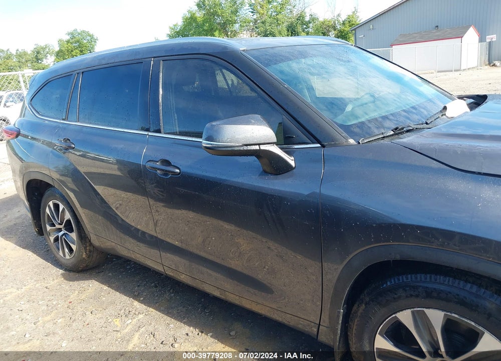 2020 TOYOTA HIGHLANDER XLE VIN: 5TDGZRAH3LS012853