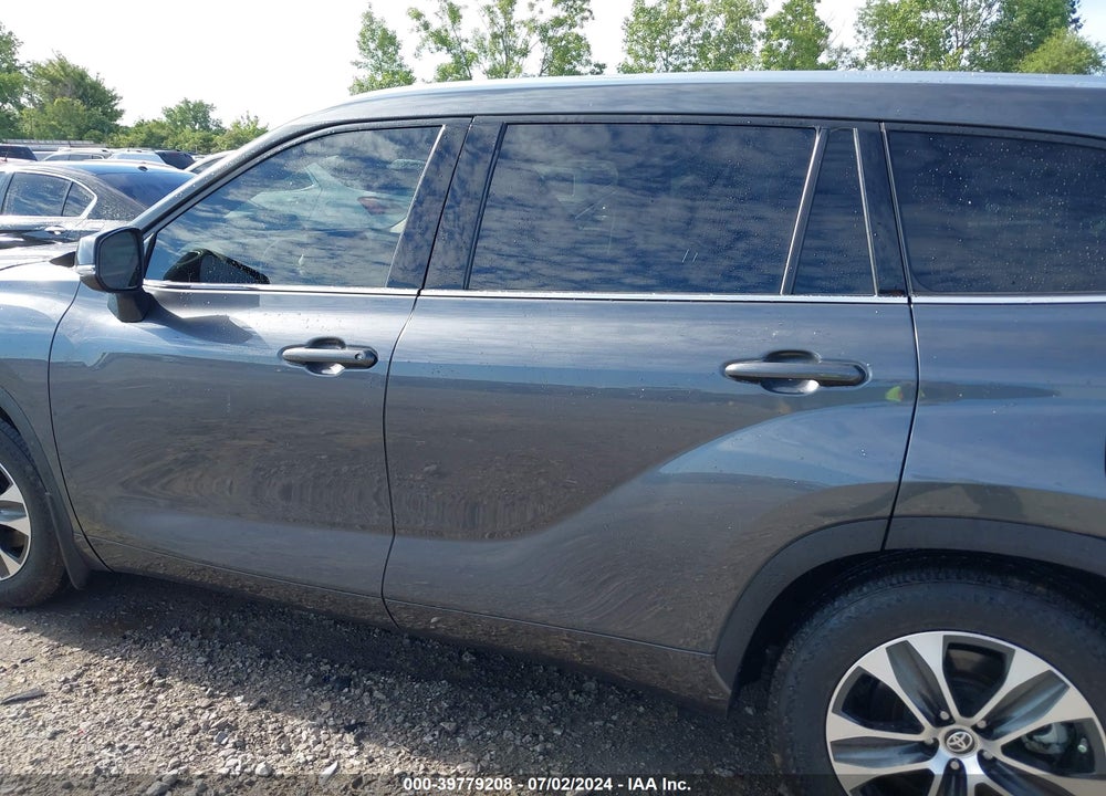 2020 TOYOTA HIGHLANDER XLE VIN: 5TDGZRAH3LS012853