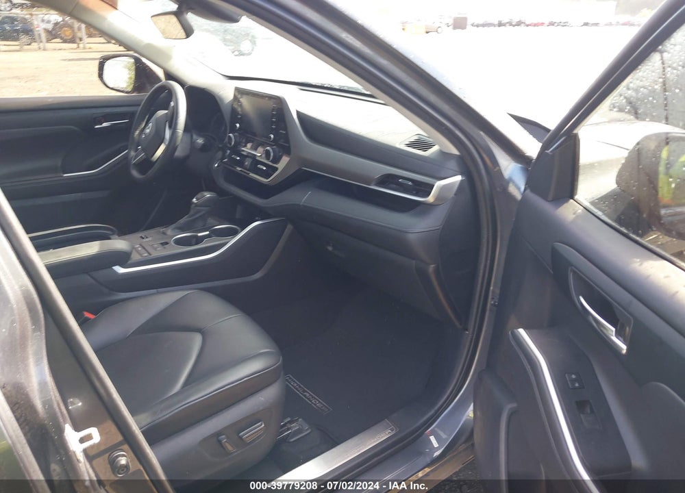 2020 TOYOTA HIGHLANDER XLE VIN: 5TDGZRAH3LS012853