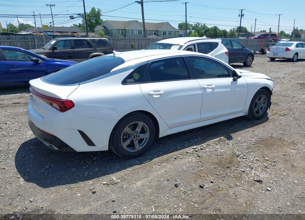 2022 KIA K5 LXS VIN: 5XXG14J27NG122640