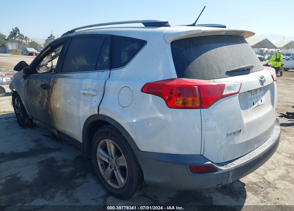 2013 TOYOTA RAV4 XLE VIN: 2T3WFREV8DW049093