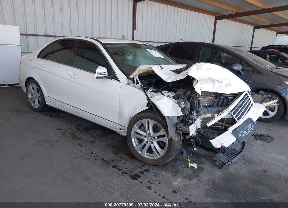 2013 MERCEDES-BENZ C 300 VIN: WDDGF8AB9DR280293