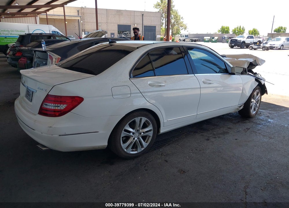 2013 MERCEDES-BENZ C 300 VIN: WDDGF8AB9DR280293