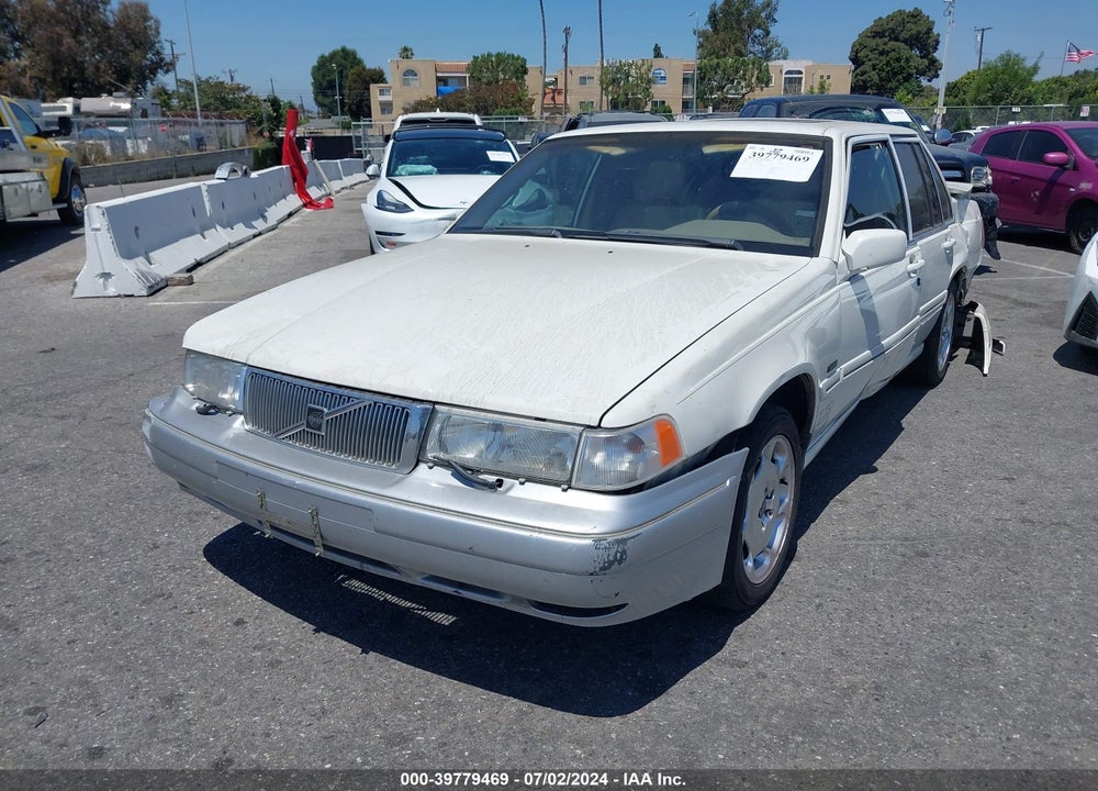 1998 VOLVO S90 VIN: YV1KS9606W1134393