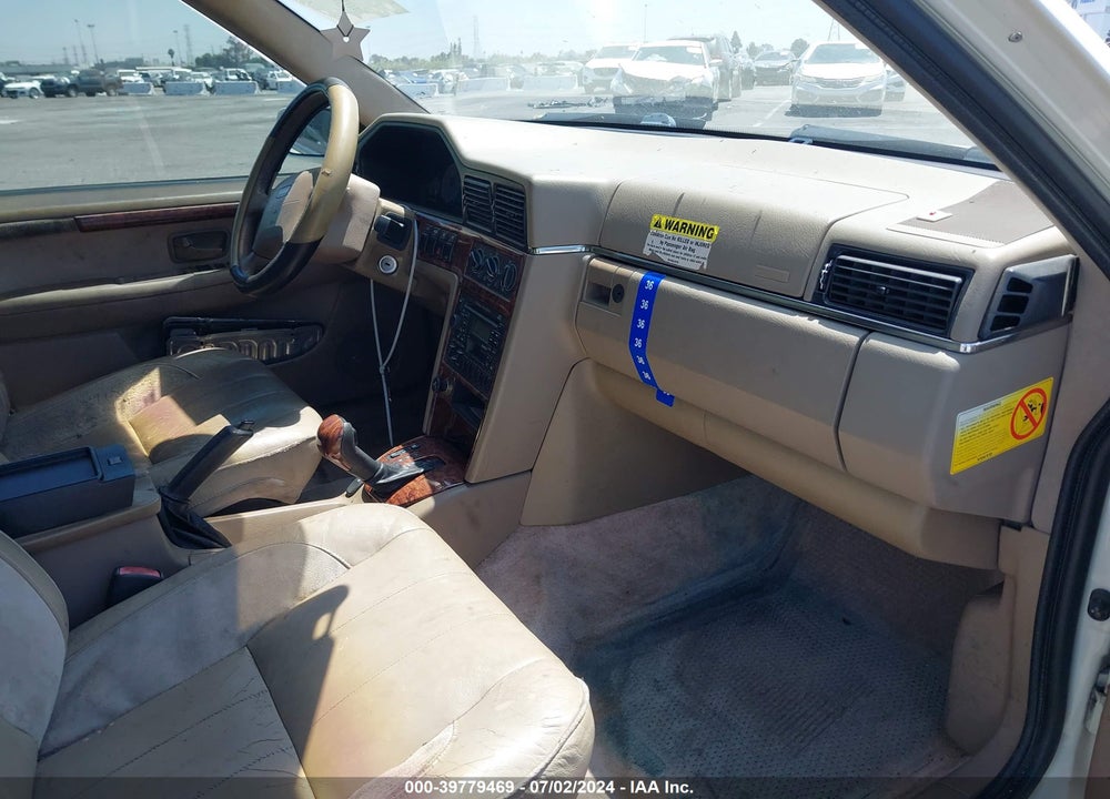 1998 VOLVO S90 VIN: YV1KS9606W1134393