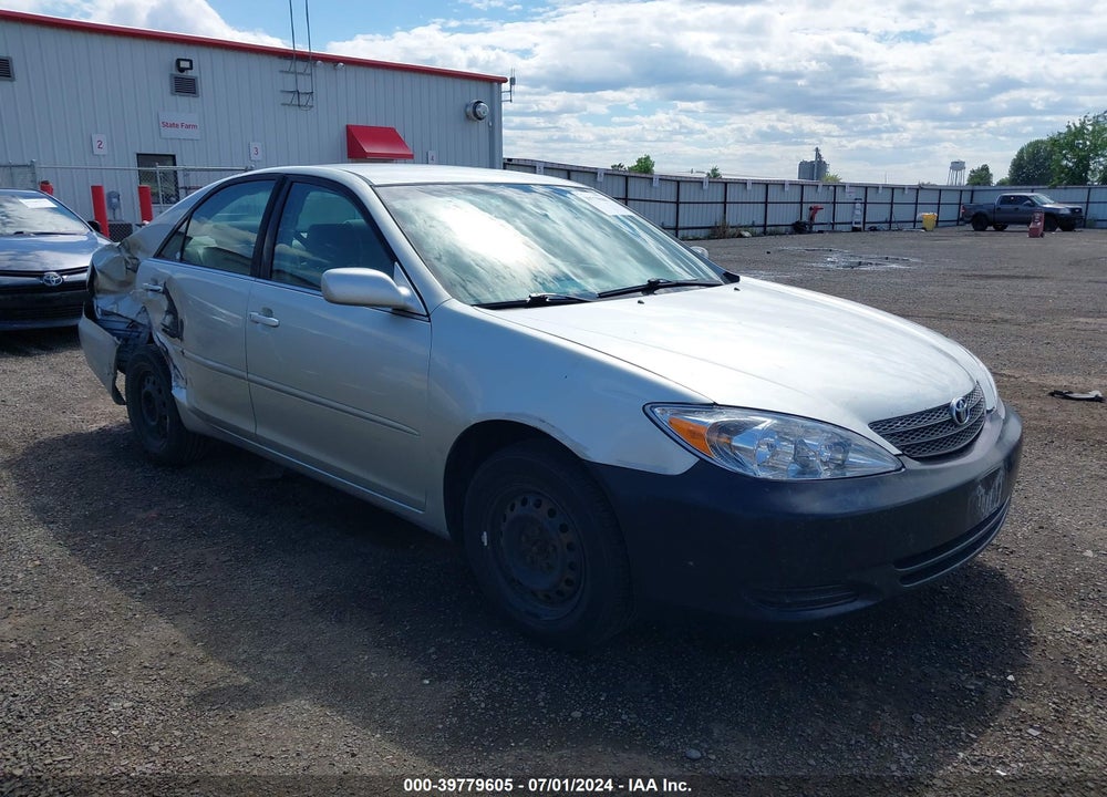 2002 TOYOTA CAMRY LE VIN: JTDBE32K420064104