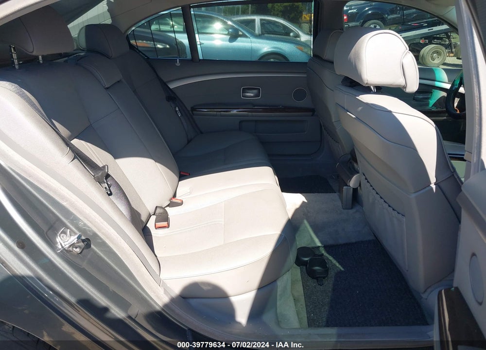 2007 BMW 750LI VIN: WBAHN83577DT69450