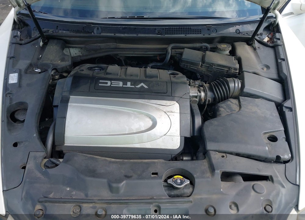 2008 ACURA RL 3.5 VIN: JH4KB16678C002552