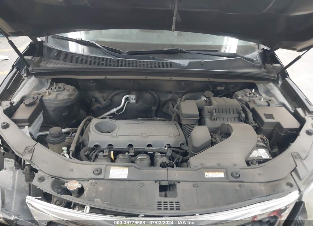 2011 KIA SORENTO LX VIN: 5XYKTCA1XBG153782
