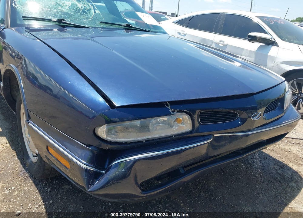 1998 OLDSMOBILE EIGHTY-EIGHT VIN: 1G3HN52K9W4812656