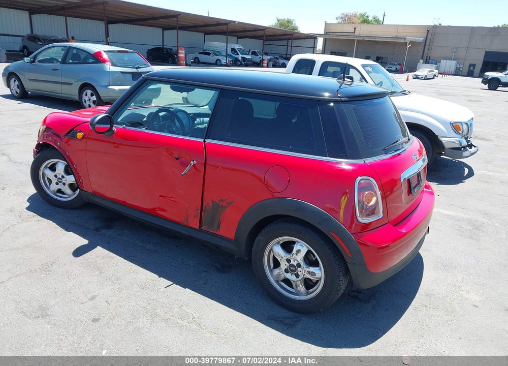 2009 MINI COOPER VIN: WMWMF33589TW70865