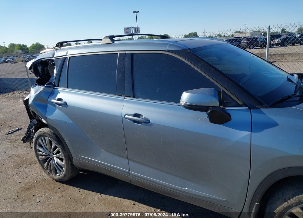 2022 TOYOTA HIGHLANDER PLATINUM VIN: 5TDFZRBH2NS196034