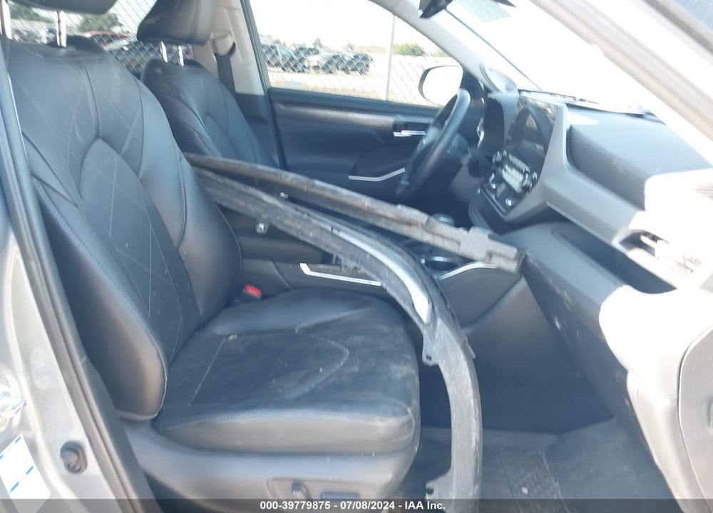2022 TOYOTA HIGHLANDER PLATINUM VIN: 5TDFZRBH2NS196034