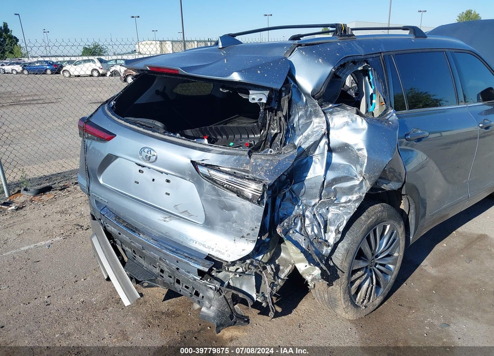 2022 TOYOTA HIGHLANDER PLATINUM VIN: 5TDFZRBH2NS196034