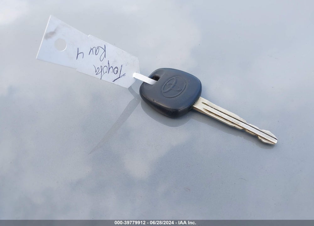 2002 TOYOTA RAV4 VIN: JTEGH20V020056758