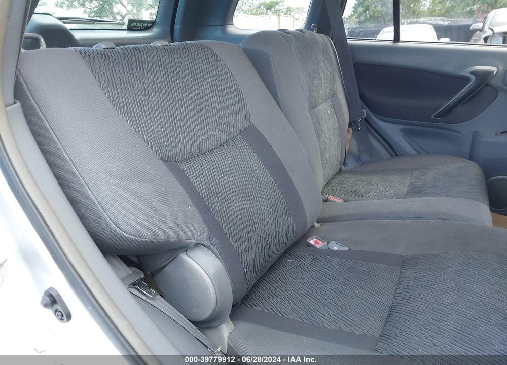 2002 TOYOTA RAV4 VIN: JTEGH20V020056758