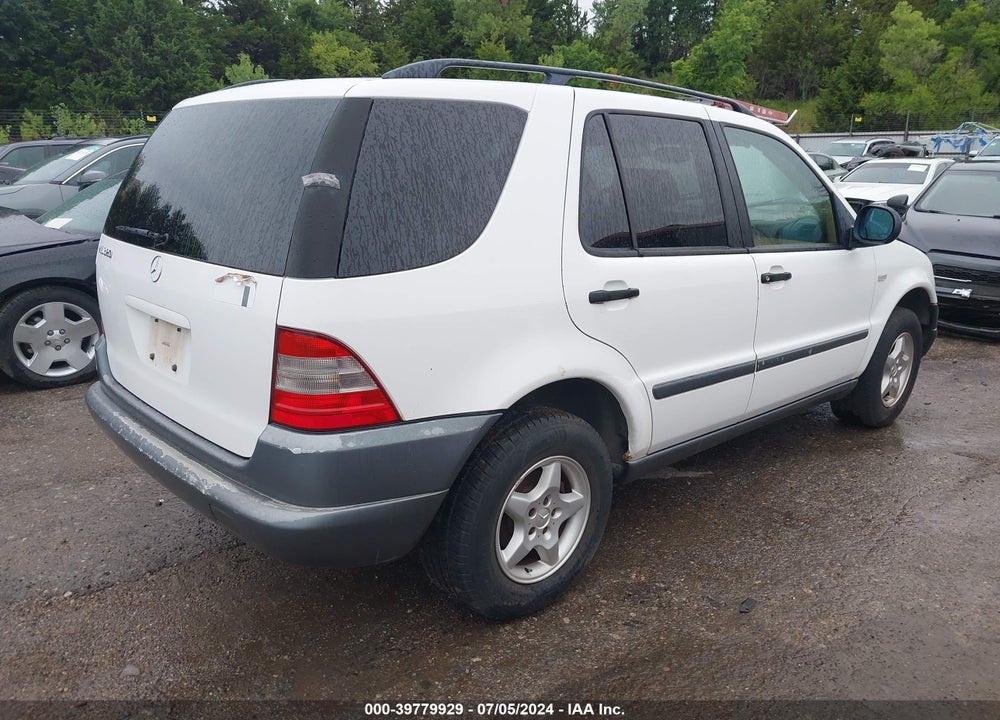 1999 MERCEDES-BENZ ML 320 VIN: 4JGAB54E2XA121808