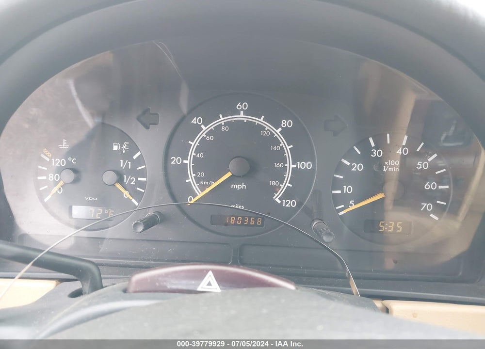 1999 MERCEDES-BENZ ML 320 VIN: 4JGAB54E2XA121808