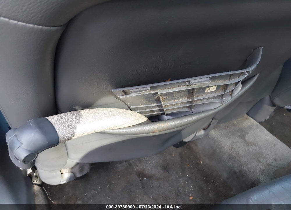 2004 HONDA ACCORD 3.0 EX VIN: 1HGCM665X4A061042
