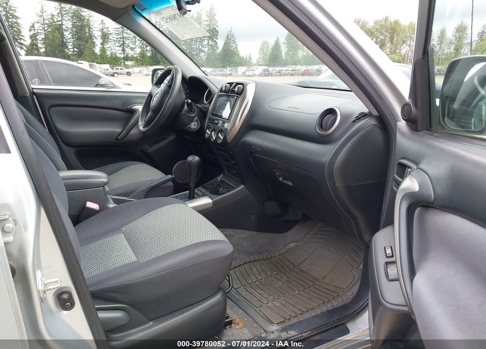 2005 TOYOTA RAV4 VIN: JTEHD20V956025123