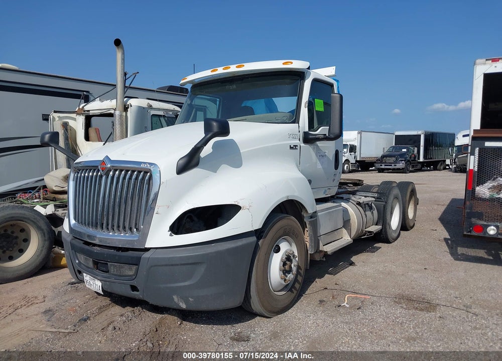 2018 INTERNATIONAL LT VIN: 3HSDZTZR5JN213620