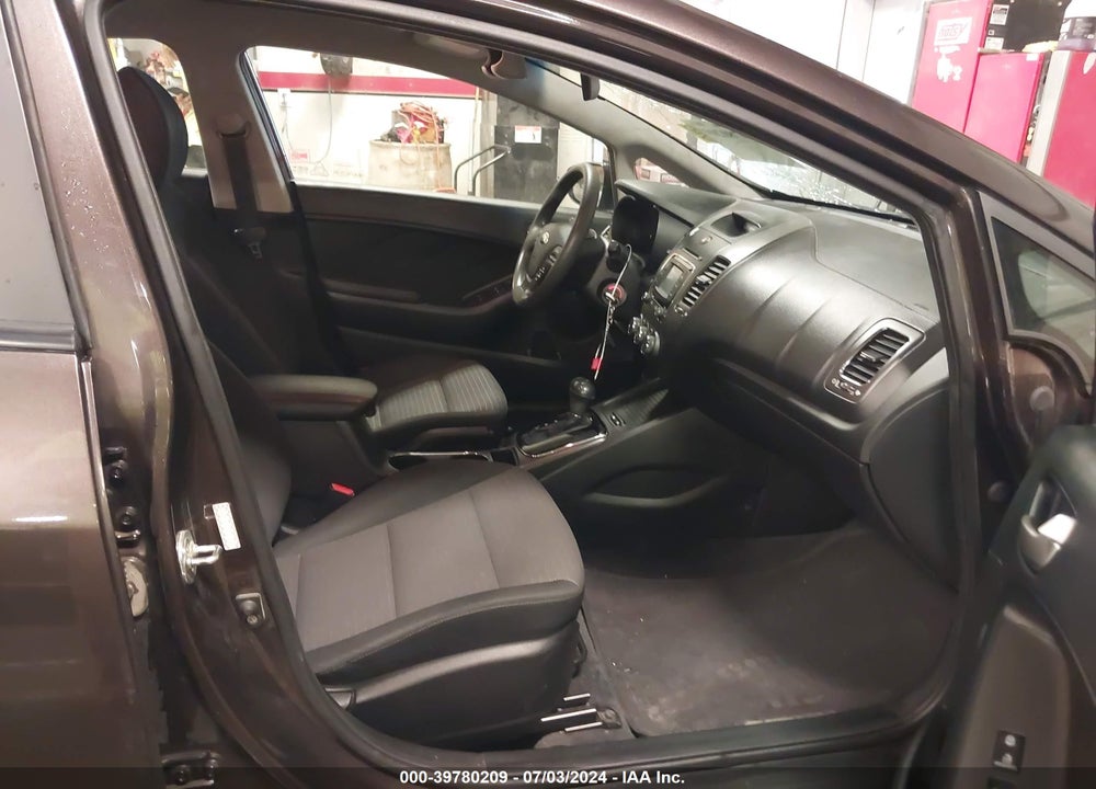2017 KIA FORTE LX VIN: 3KPFL4A70HE011426