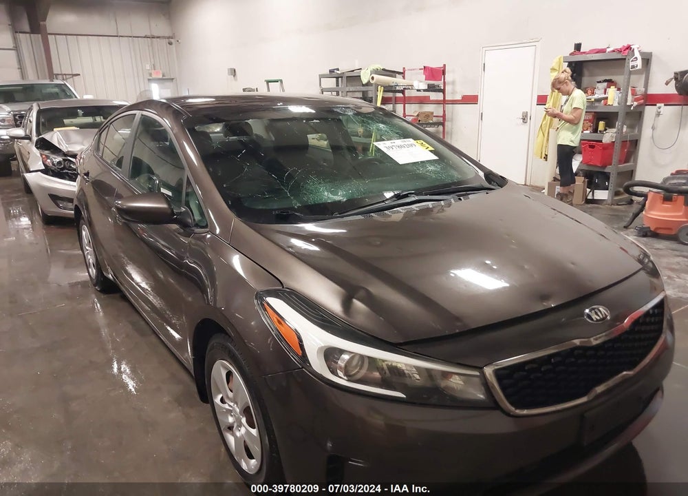 2017 KIA FORTE LX VIN: 3KPFL4A70HE011426