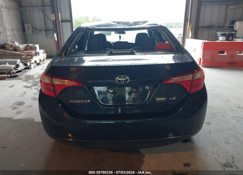 2018 TOYOTA COROLLA LE VIN: 5YFBURHE5JP810491