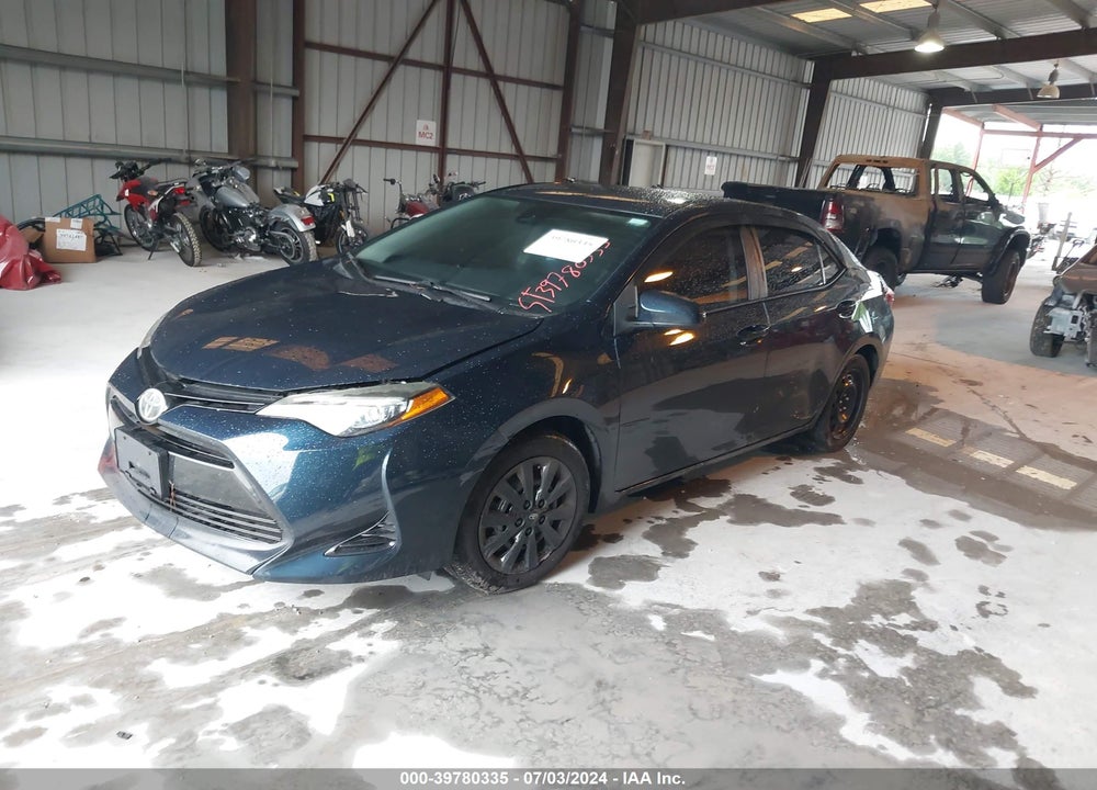 2018 TOYOTA COROLLA LE VIN: 5YFBURHE5JP810491