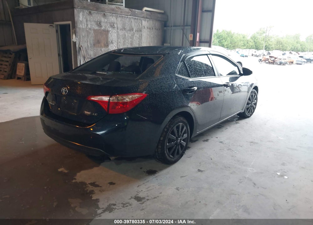 2018 TOYOTA COROLLA LE VIN: 5YFBURHE5JP810491