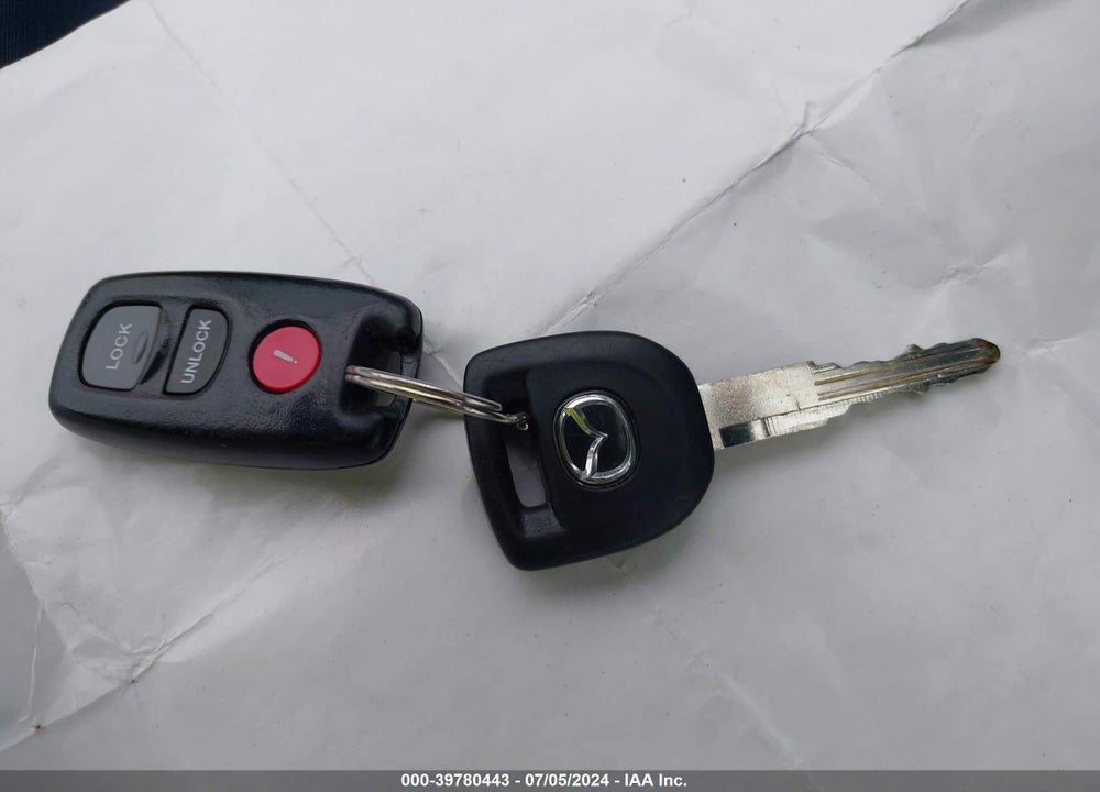 2006 MAZDA 3 I VIN: JM1BK32F861408755