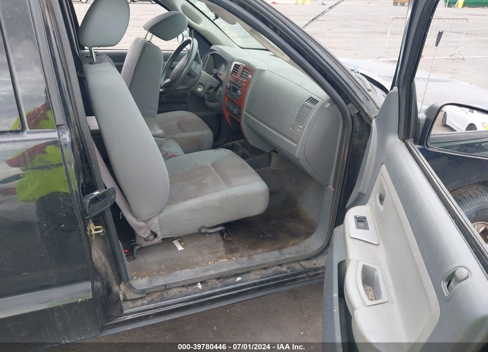 2005 DODGE DAKOTA SLT VIN: 1D7HE42K35S232054