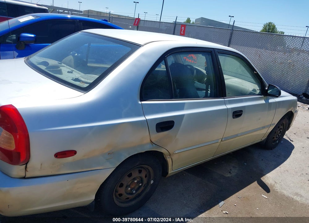 2001 HYUNDAI ACCENT GL VIN: KMHCG45C21U215775