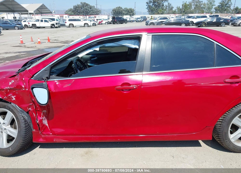 2014 TOYOTA CAMRY SE VIN: 4T1BF1FK0EU869506