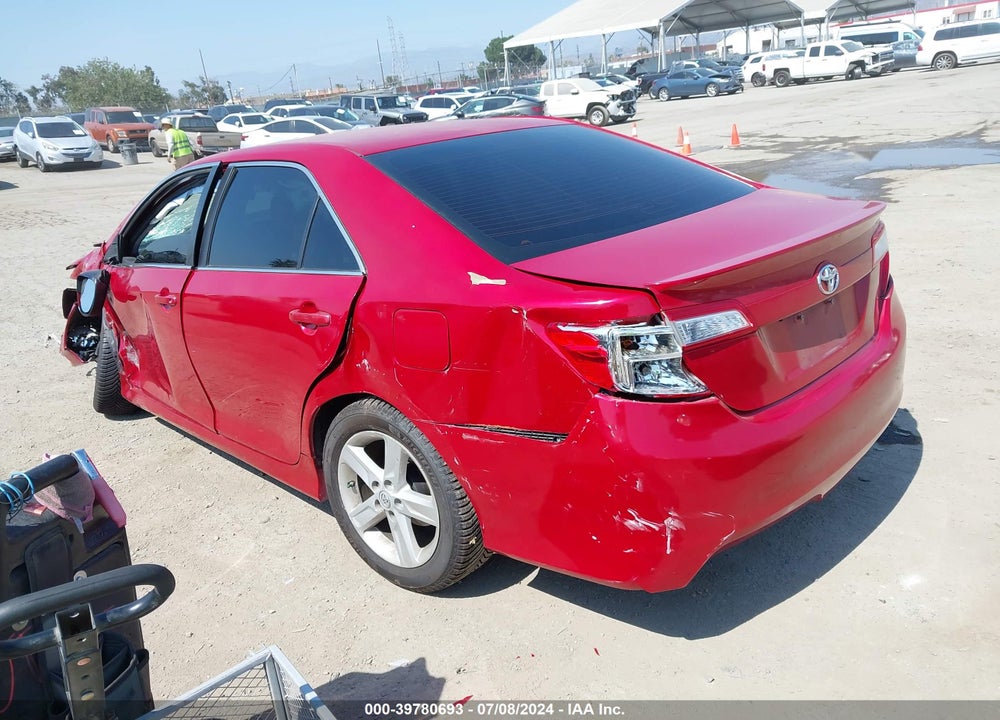 2014 TOYOTA CAMRY SE VIN: 4T1BF1FK0EU869506