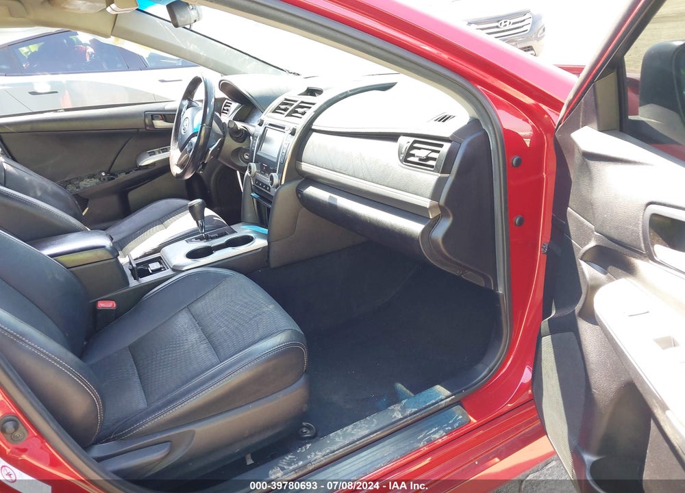 2014 TOYOTA CAMRY SE VIN: 4T1BF1FK0EU869506