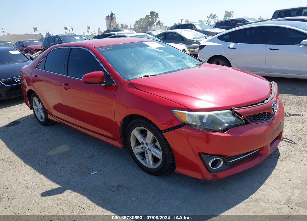 2014 TOYOTA CAMRY SE VIN: 4T1BF1FK0EU869506