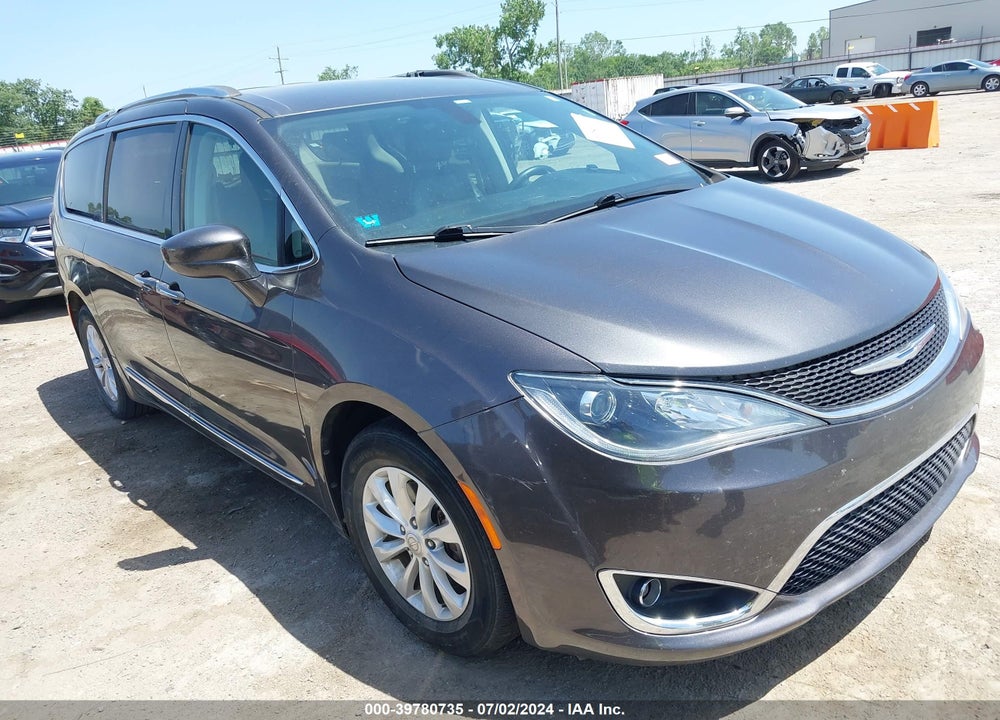 2018 CHRYSLER PACIFICA TOURING L VIN: 2C4RC1BG2JR118962